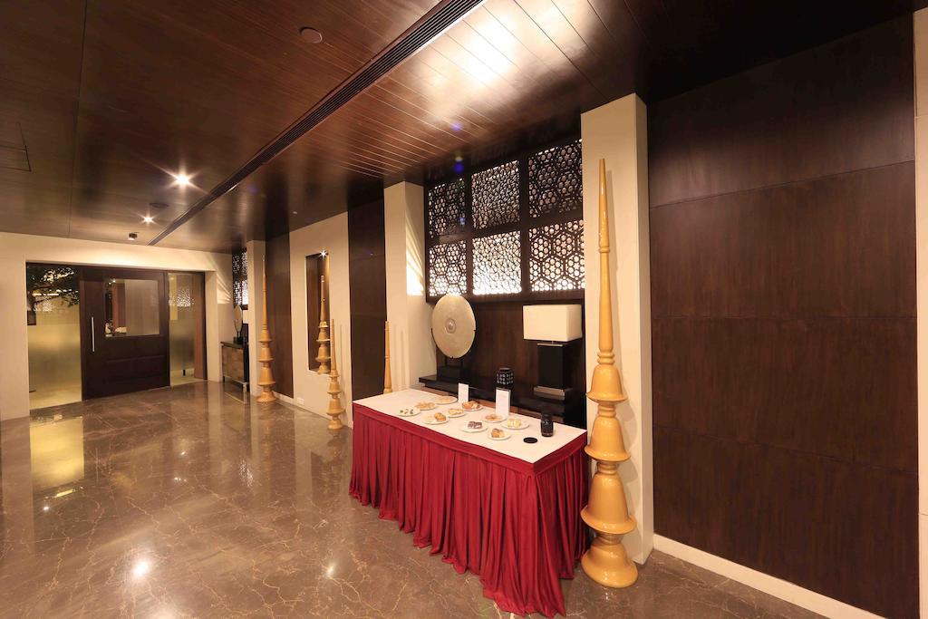 Hotel Regalia Tirupati Exteriör bild