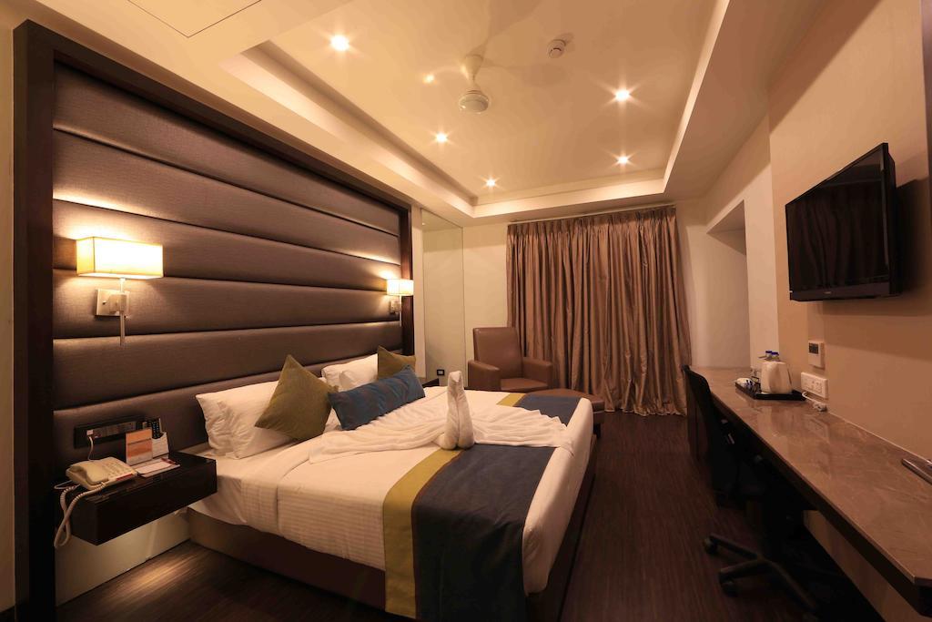 Hotel Regalia Tirupati Exteriör bild