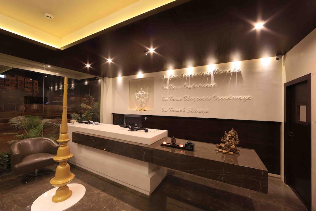 Hotel Regalia Tirupati Exteriör bild